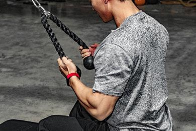 《最终幻想7：重生》文森特配音演员官宣